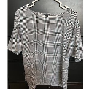 Ann Taylor Bell Sleeve Blouse White Black Houndstooth